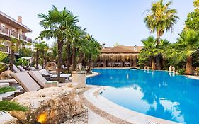 Achtis Hotel